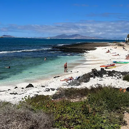 Kauri Nomad Surf & Kite House コラレホ